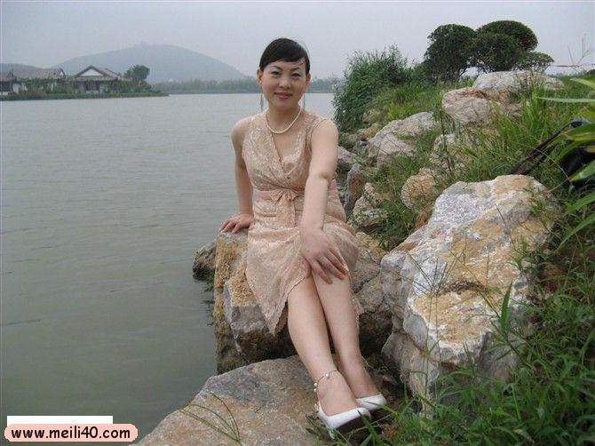 风韵徐娘很有味道之14(2)(点击浏览下一张趣图)