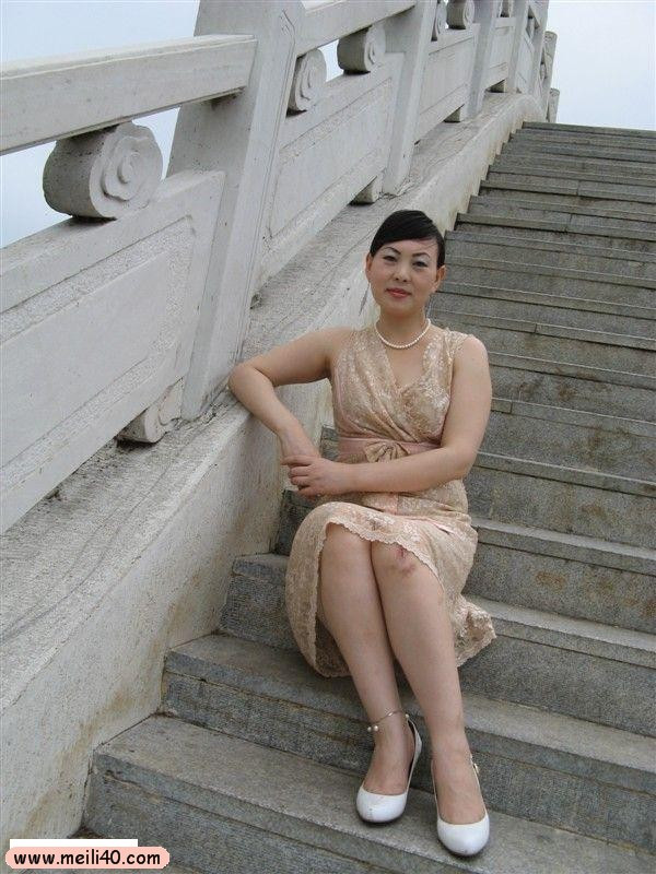 风韵徐娘很有味道之14(4)(点击浏览下一张趣图)