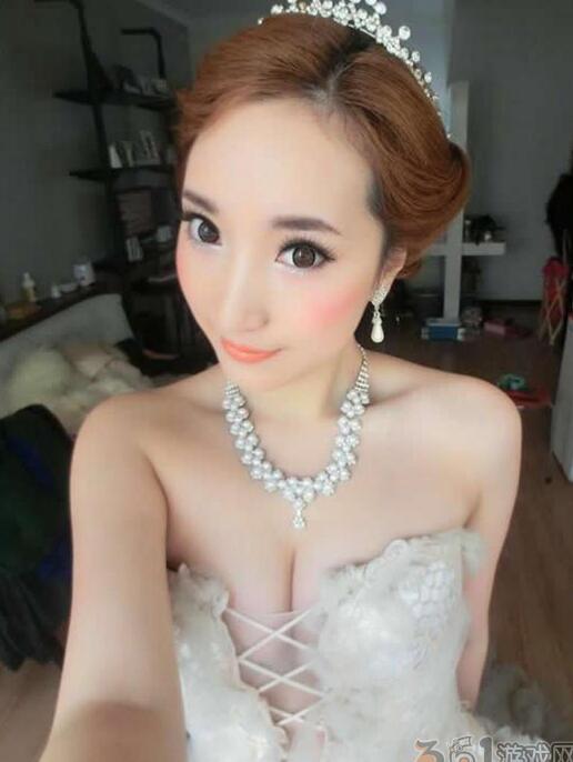 ´大学女生自慰：女生宿舍啊,啊,啊的叫(5)(点击浏览下一张趣图)