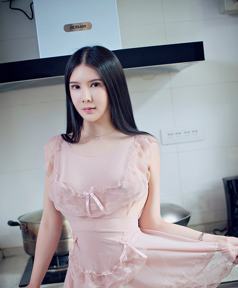 李丽莎800元的完整视频：李丽莎 039 最新视频 迅雷下载(4)(点击浏览下一张趣图)