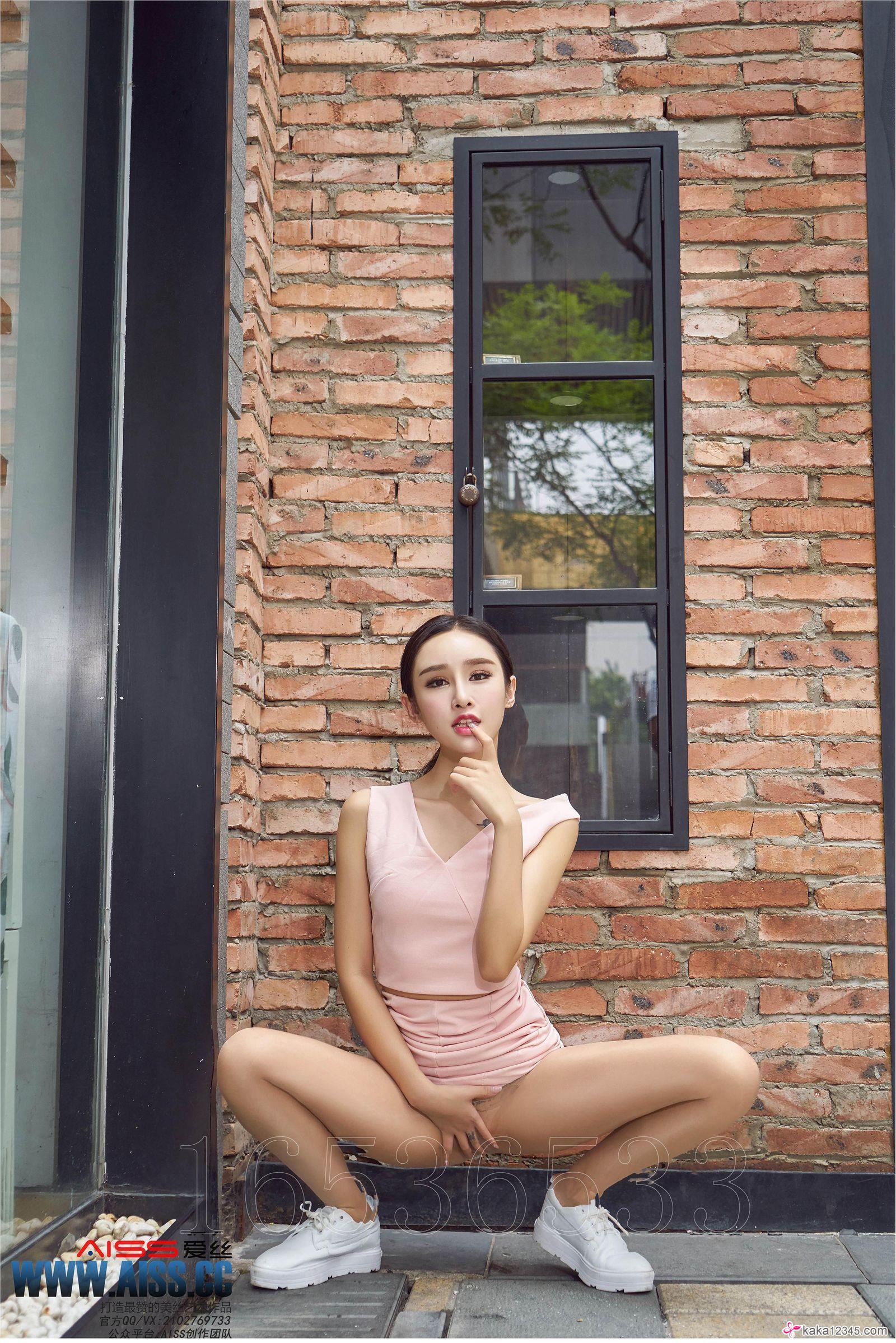 嫩模杨欣kitty全部图片：欣杨kitty鲜肉app作品(5)(点击浏览下一张趣图)