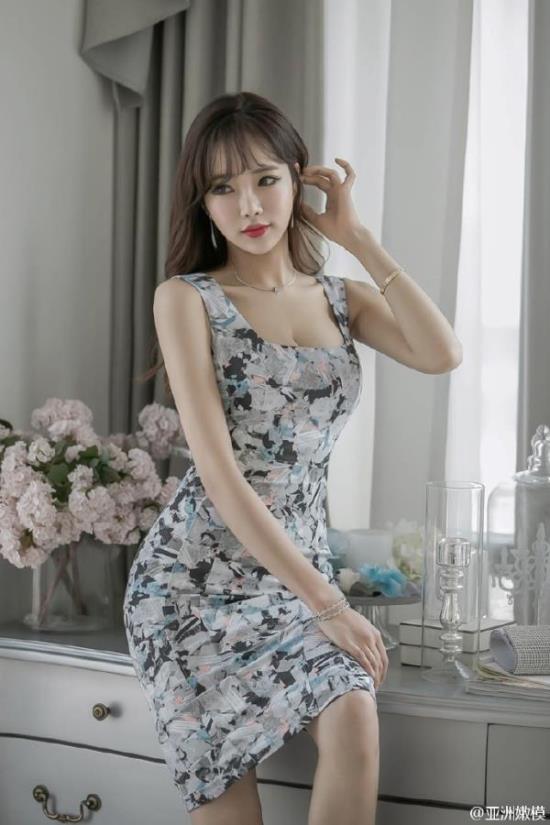 六年级女生全稞身：六年级女生的光身照(3)(点击浏览下一张趣图)