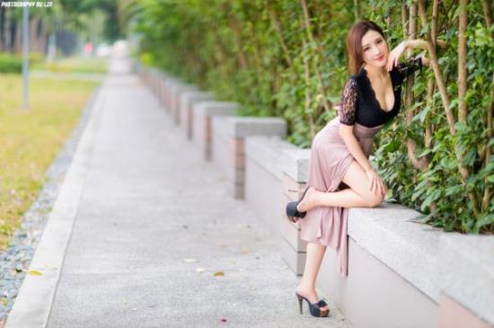 美女捝掉全衣服图片无马图(4)(点击浏览下一张趣图)
