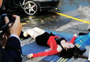 杀美女放血图片(4)(点击浏览下一张趣图)