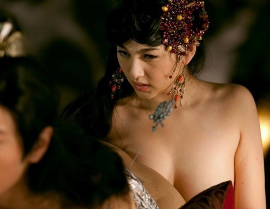 女人十大名器 柳叶形：女人十大名器包子B图片(点击浏览下一张趣图)