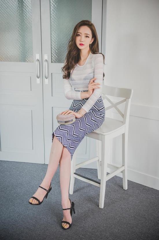 儿媳妇啊~啊~嗯嗯嗯：我征服了公公35―71 (点击浏览下一张趣图)