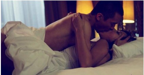男的添女的下边的图片：男的为什么添女的下边(点击浏览下一张趣图)