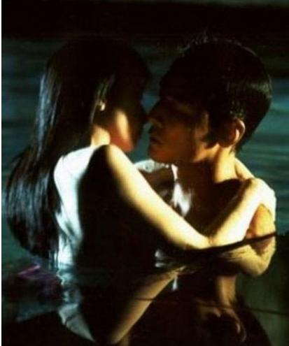 男的添女的下边的图片：男的为什么添女的下边(2)(点击浏览下一张趣图)
