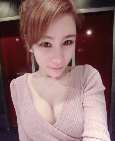 400部国产自拍视频，各种内衣诱惑自拍(3)(点击浏览下一张趣图)