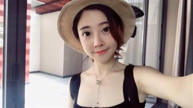 疯狂伦交小说一炕四女，沈志卿不再是一个单纯天真的小女孩(点击浏览下一张趣图)