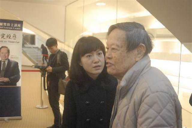 翁帆产下一子四岁照片，宝宝正面照惊人！(2)(点击浏览下一张趣图)