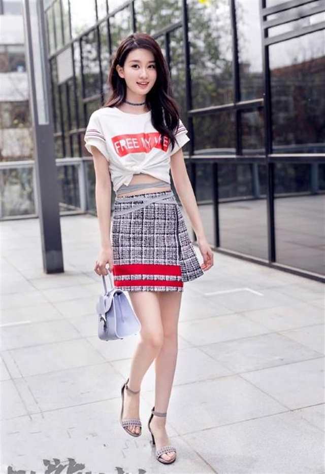 男朋友说穿裙子好做(点击浏览下一张趣图)