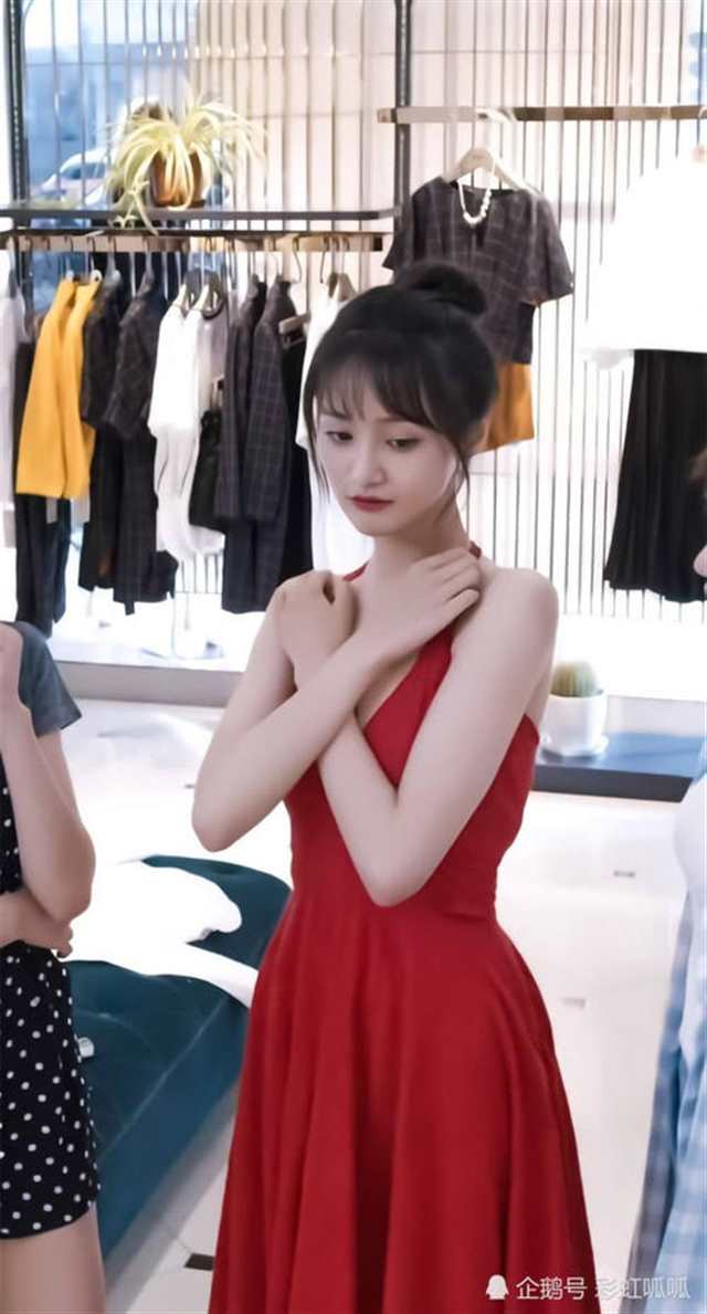男朋友说穿裙子好做(3)(点击浏览下一张趣图)