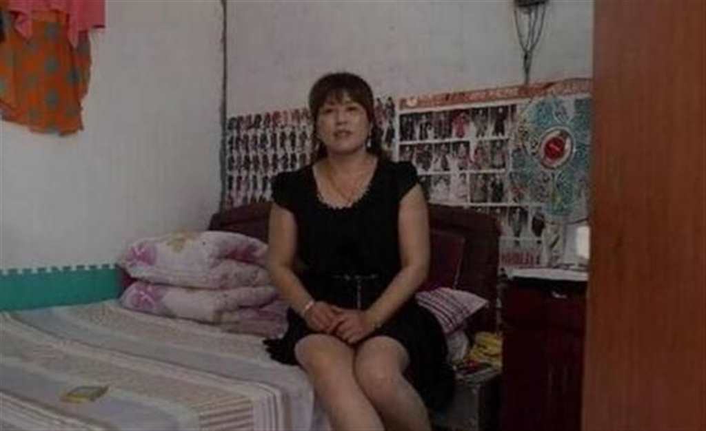 和儿子去打工很想那个 我今年44岁，儿子22岁(点击浏览下一张趣图)
