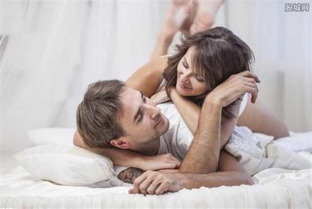 妈妈不在家,爸爸和女儿 乱伦的故事(3)(点击浏览下一张趣图)