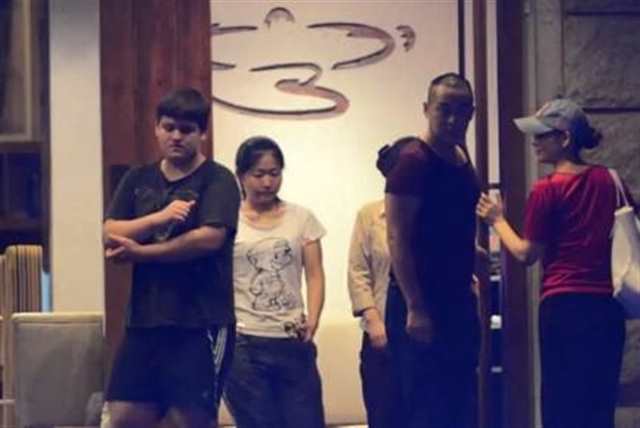 和儿子同租房子发生的 说什么一切都晚了(2)(点击浏览下一张趣图)