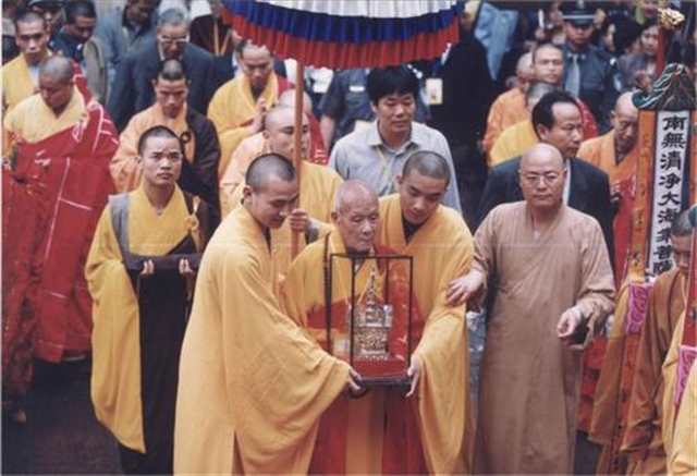 今年政府为什么打压佛教(点击浏览下一张趣图)