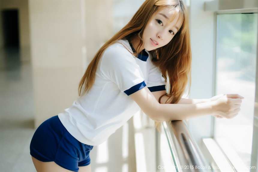 王语纯王雨纯露咪无圣光图片(2)(点击浏览下一张趣图)