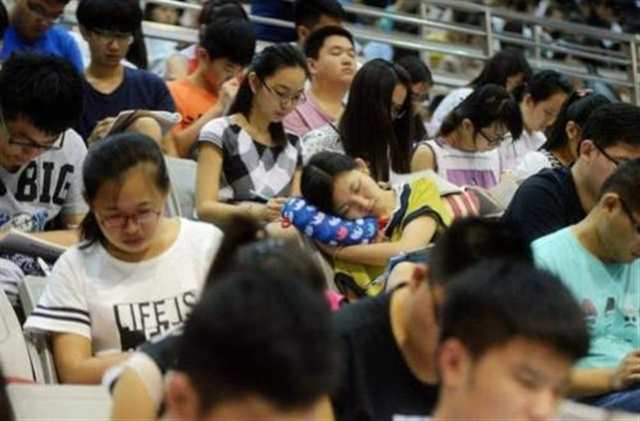 大学老师睡学生多吗(点击浏览下一张趣图)