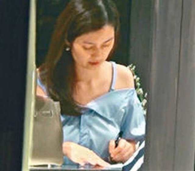 17岁，我是做足浴的 沐足买钟出去流程(2)(点击浏览下一张趣图)