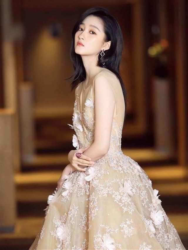 明星下海不是梦关晓彤(点击浏览下一张趣图)