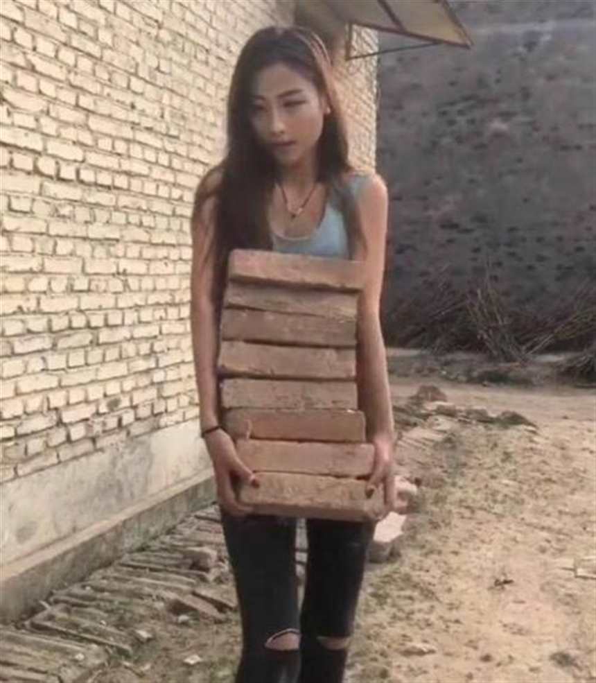 农民工又大又粗的J吧 美女(3)(点击浏览下一张趣图)