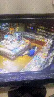 一个10岁的小男孩，在公共场合公然猥亵一个未成年女孩(2)(点击浏览下一张趣图)