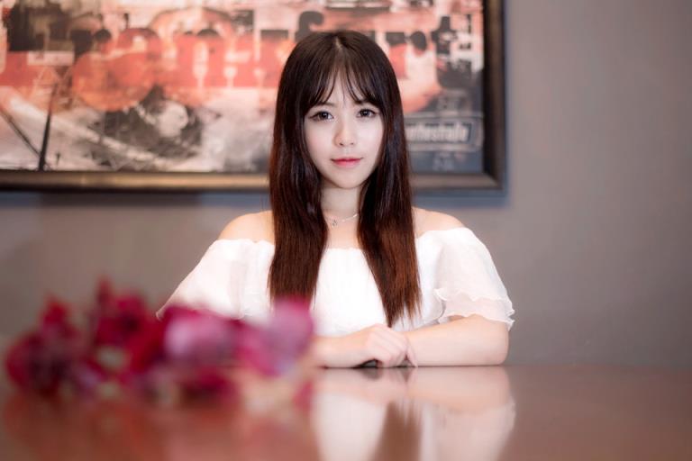 出轨老公要我和别的男人上床(4)(点击浏览下一张趣图)