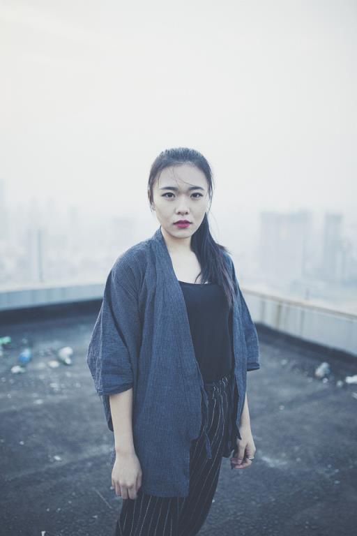 趁妻子熟睡 强奸小姨子(2)(点击浏览下一张趣图)