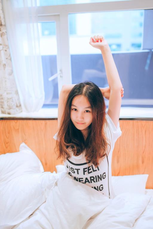 老婆洗澡时小姨子跑进我卧室求欢(点击浏览下一张趣图)