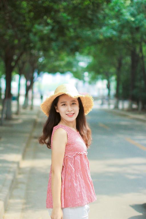 我和年轻小姨子的第一次(2)(点击浏览下一张趣图) 我和年轻小姨子的第一次(2)(点击浏览下一张趣图)