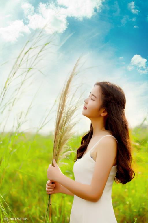 我把性感小姨子紧紧地压在身下(9)(点击浏览下一张趣图)