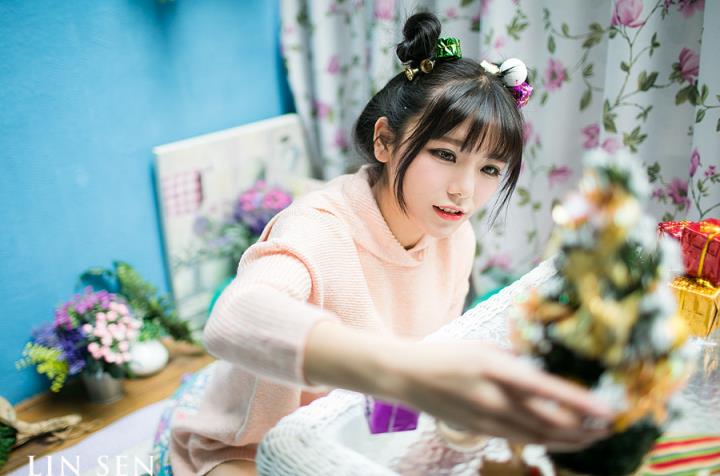 小姨子洗完澡后裸睡在我的床上(4)(点击浏览下一张趣图)