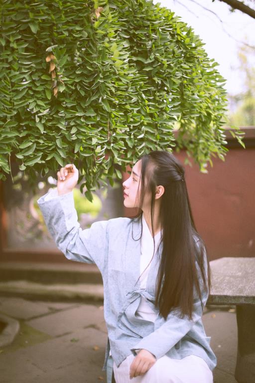 小姨子主动爬上我的床献身 我后悔不堪(2)(点击浏览下一张趣图)