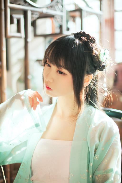 隔壁女寂寞难耐送套勾引我老公(2)(点击浏览下一张趣图)