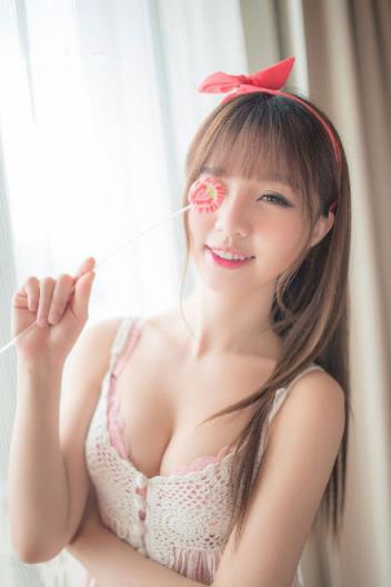 我结婚了前女友还来讨好我妈妈(4)(点击浏览下一张趣图)