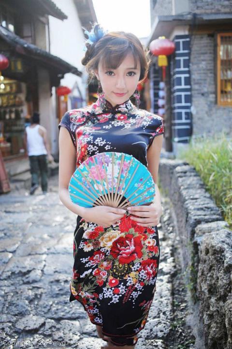 竟对小姨子动了心(2)(点击浏览下一张趣图)