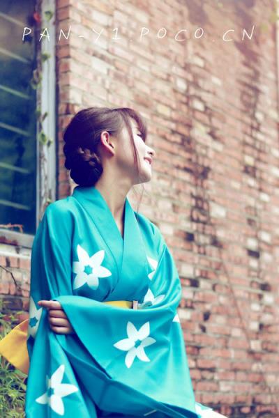 一个出轨女人的内心自白:我成了网络性爱的俘虏(2)(点击浏览下一张趣图) 一个出轨女人的内心自白:我成了网络性爱的俘虏(2)(点击浏览下一张趣图)