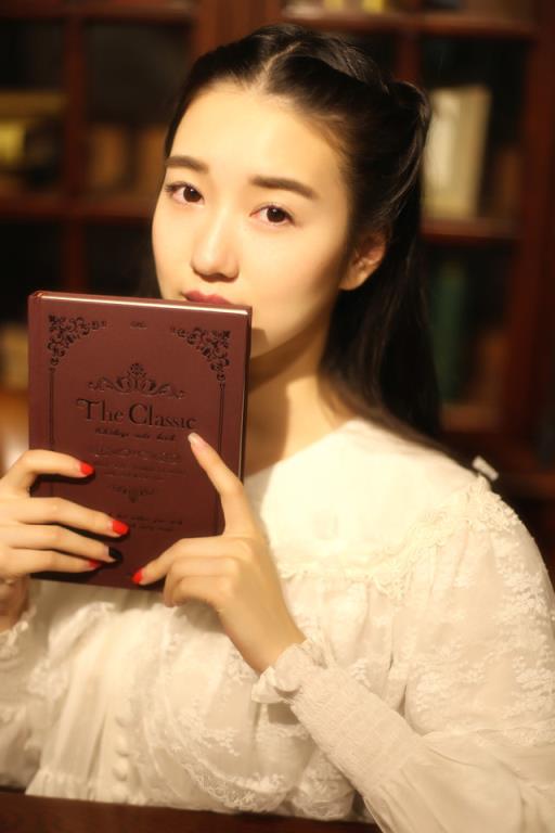 小姨子洗完澡后裸睡在我的床上(2)(点击浏览下一张趣图)