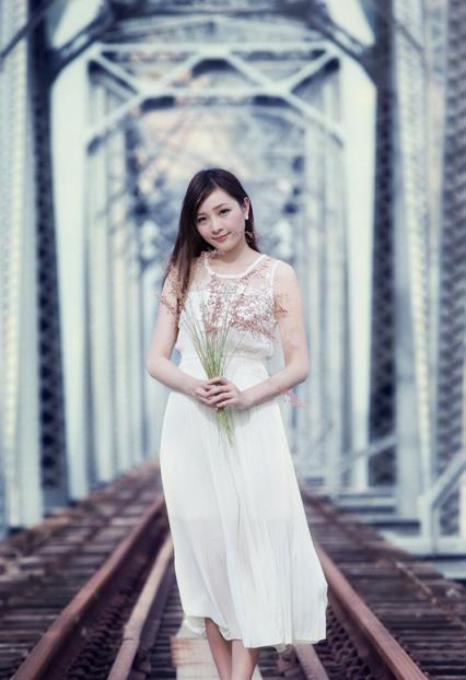 贱闺蜜大闹婚礼抢走我老公(3)(点击浏览下一张趣图)