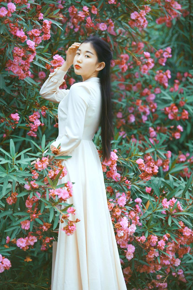 少妇和老公分居两地的日子(2)(点击浏览下一张趣图)