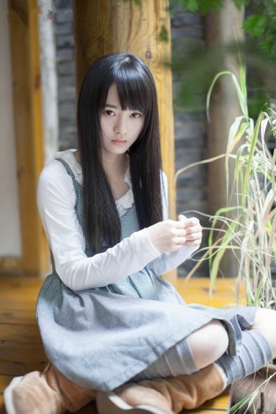 女神们冬天穿那么少，她们冷不冷？(点击浏览下一张趣图)