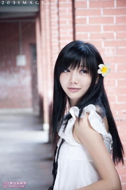 漂亮调皮小姨子的挑逗让我不自拔(3)(点击浏览下一张趣图)