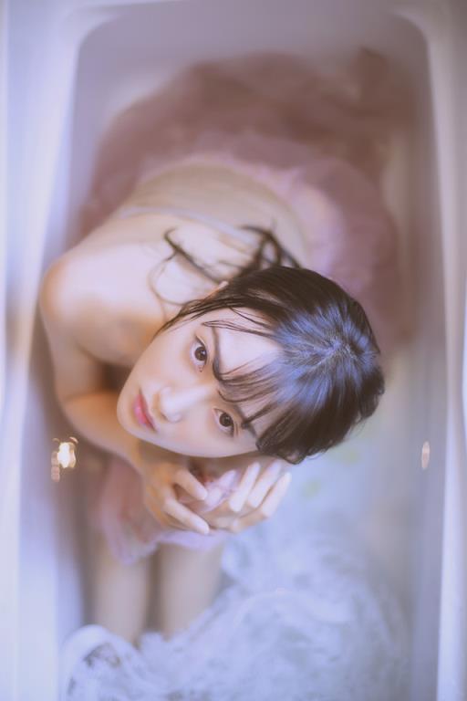我怀孕时居然老公闺蜜在一起上演狗血桥段(点击浏览下一张趣图)