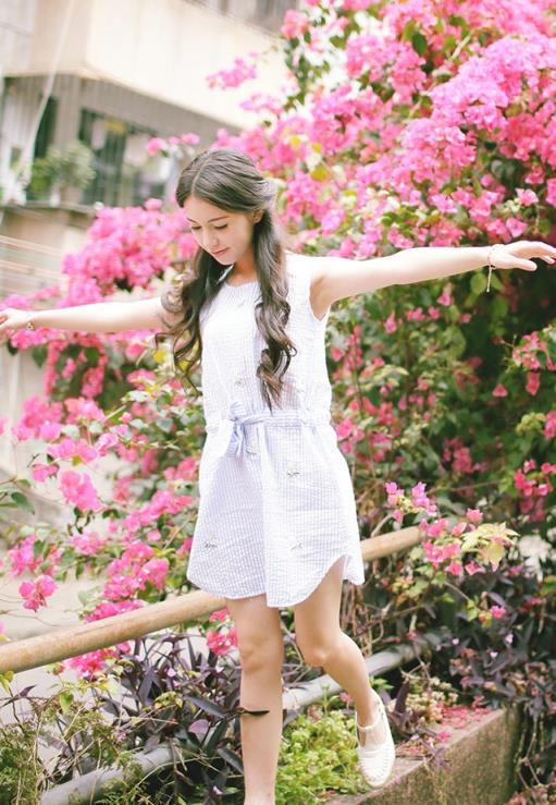 少妇女同事说她爱爱时满脑子想我老公(点击浏览下一张趣图)