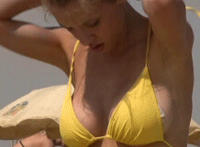 动漫美女动态图片：飓风战魂蓝若冰内衣