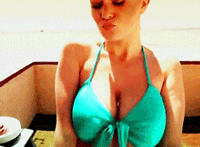 ooxx你懂的动态图：老公在厨房要了