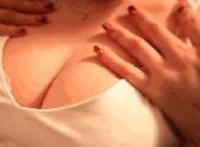 一个女人被一群男人玩