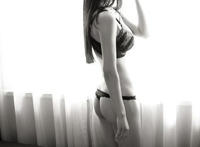 性感美人单身寂寞私房内衣图片 透过校服看见胸罩