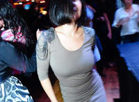 富婆包男人 我是富婆想找个男人